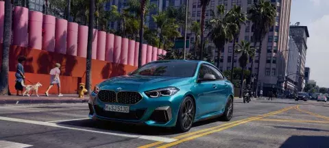 BMW Serie 2 Gran Coupé azul eléctrico